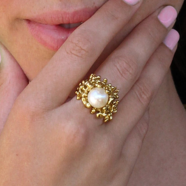 Abstract pearl ring