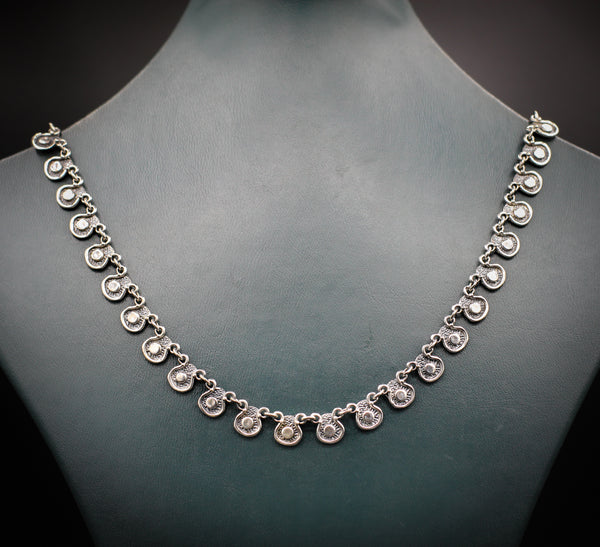 Classic silver necklace